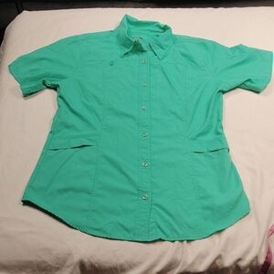 Reel Legends women's medium sized short sleeve button down shirt